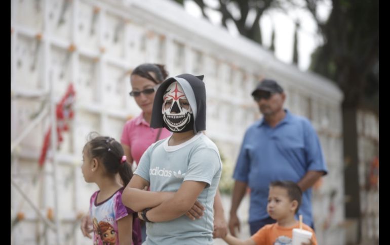  Luego de permanecer dentro de un tráiler refrigerante por hasta dos años, este 2 de noviembre 411 cuerpos (351 inhumados sin identificar y 60 entregados a sus familiares, de acuerdo con la Secretaría de Gobernación Jalisco). EL INFORMADOR/ F. Atilano