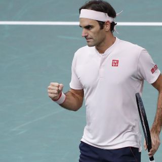 Federer y Djokovic disputarán la semifinal del Masters de París