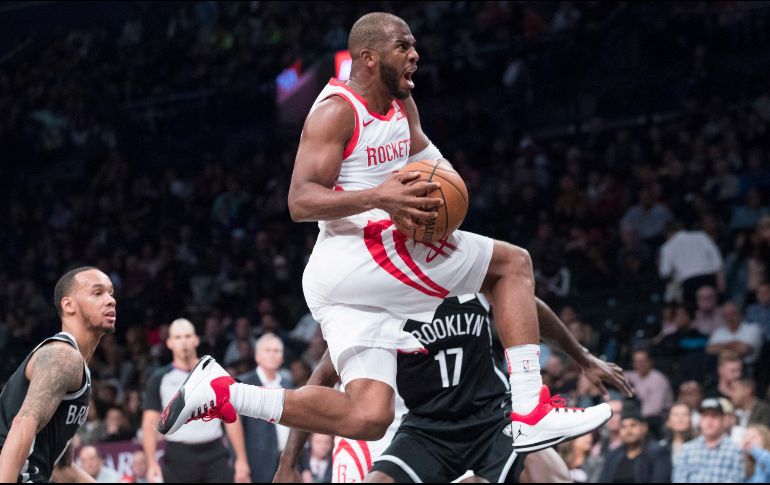 Chris Paul encabezó la ofensiva de los Rockets al aportar 32 puntos ayer ante los Nets. AP/M. Altaffer