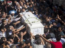 El viernes pasado, un grupo de hombres armados abrió fuego contra dos autobuses que transportaban cristianos coptos al Monasterio de San Samuel Confesor. EFE / M. Abo Eldahab