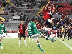 El de ayer fue un partido frío, con pocas emociones, que terminó con repartición de puntos. EL INFORMADOR / A. Camacho