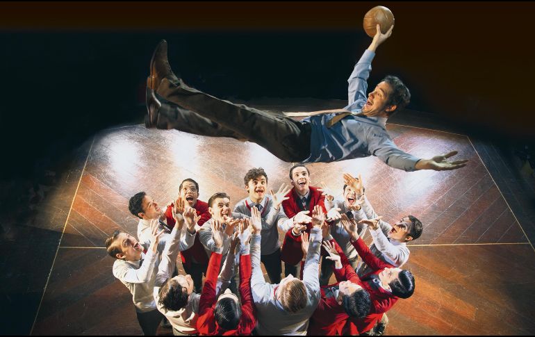 La obra está basada en el película del mismo nombre de 1989 protagonizada por Robbie Williams