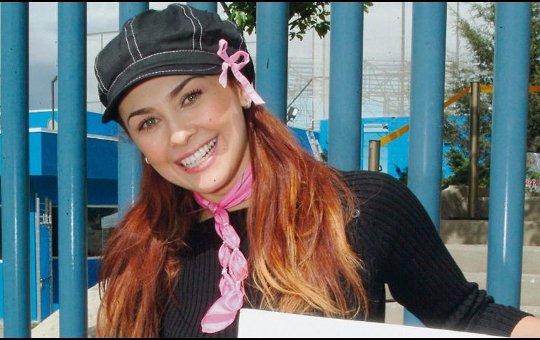 No quiere revelar una parte importante de su vida al lado de “El Sol”. EFE