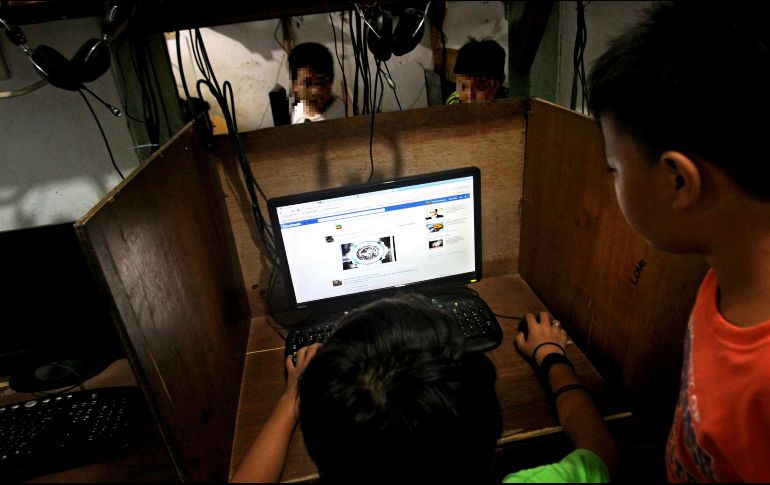Las herramientas de comunicación o redes sociales son las plataformas que más visitan los menores de edad, con 59.6% de las preferencias. EL INFORMADOR/Archivo