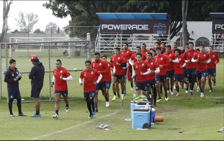 Durante la plática, Cardozo no escatimó en ademanes mientras que 