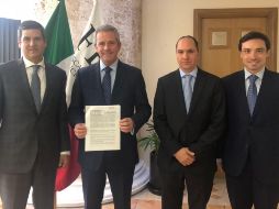 Torres Cofiño acudió a las instalaciones de la Fepade a presentar la denuncia. TWITTER/@marcelotorresc