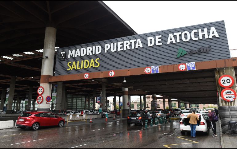 Tras desalojar varias estaciones, la policía determinó que se trataba de una falsa alarma: la hebilla de un cinturón en forma de granada. EFE / F. Villar