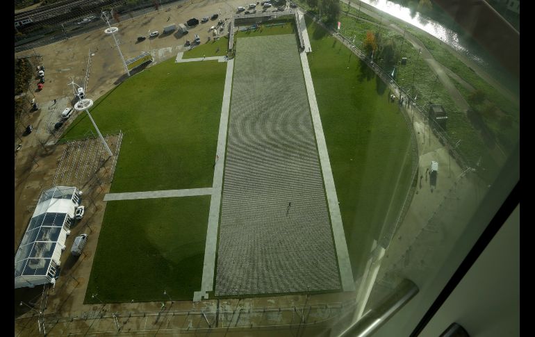 Vista de la exposición desde la ventana de un inmueble. La Batalla del Somme inició en julio de 1916 y fue una de las más largas y sangrientas de la Primera Guerra, con más de un millón de muertos y heridos..