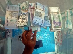 La percepción de riesgo país ha empeorado, y con esto la posibilidad de un incremento en el tipo de cambio y a su vez en las tasas de interés, advirtieron los expertos. AFP/M. Haidar