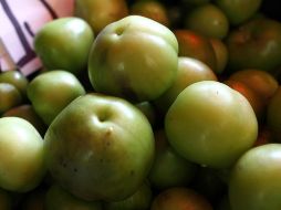 De acuerdo con el Sistema Nacional de Información e Integración de Mercados (SNIIM), el precio del tomate verde es de aproximadamente 35 pesos por kilogramo en mercados de Jalisco. EL INFORMADOR / ARCHIVO