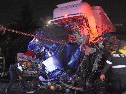 Martí, vigilante de un estacionamiento ubicado frente a donde ocurrió el accidente, narró que lo primero que escuchó fueron los crujidos de los autos aplastados. EFE/ ESPECIAL