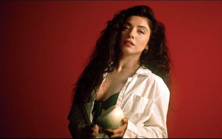 Laferte hizo el álbum partiendo de ritmos como la cumbia, el danzón, el tango, el bolero, la salsa y la bachata, este último género marca para la cantautora chilena la última etapa de las relaciones. TWITTER / @monlaferte