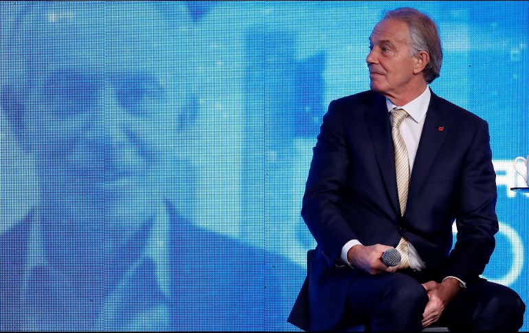 El ex primer ministro británico, Anthony Blair, presenta su ponencia 