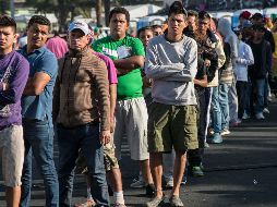 Mientras este viernes un grupo de la caravana migrante partió rumbo a Querétaro, el resto decidió quedarse un día más en el albergue del Estadio Jesús Martínez 