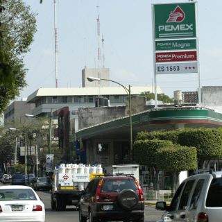 Descartan alza en gasolina Magna por reducción al IEPS