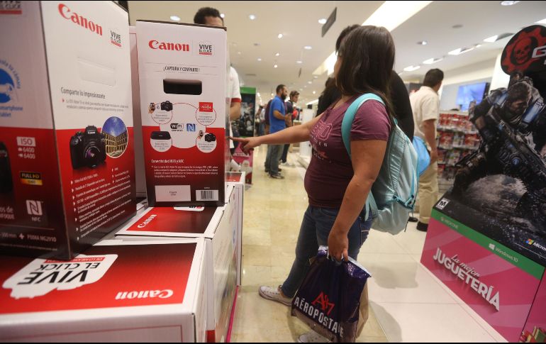 Las compras en línea son cada vez más recurrentes, por lo que es importante estar alerta para realizar transacciones seguras. EL INFORMADOR/ARCHIVO