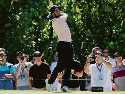 Abraham Ancer firmó una tarjeta de tres bajo par ayer, en la segunda ronda, para seguir como el mexicano mejor ubicado en El Camaleón Golf Club. AFP