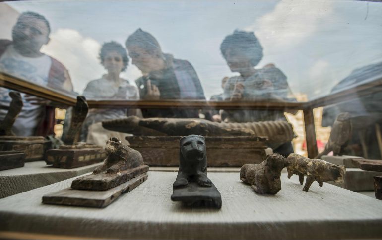 De las estatuas halladas, la mayoría son de gatos, lo que refleja la reverencia que los antiguos egipcios tenían hacia los felinos. AFP/K. Desouki