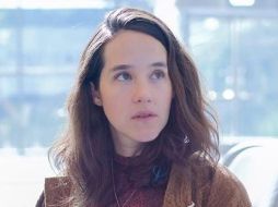 El videoclip oficial retrata a la cantante como una luchadora de box, quien está a punto de rendirse sobre el ring.  ESPECIAL