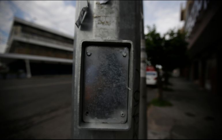 Los postes con botones inservibles se ubican principalmente en la cabecera municipal de Zapopan y en puntos como el Centro Cultural de la colonia Constitución. EL INFORMADOR/Archivo
