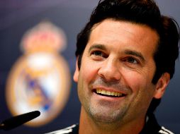 El argentino convenció a los jugadores, los aficionados y los dirigentes con su estilo sonriente y determinado pero sobre todo con sus resultados. AFP / ARCHIVO