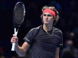 Zverev celebra después de triunfar ante su rival en la ronda de singles del día dos del torneo. AFP / G. Kirk