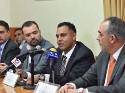 Espanta (2do der a izq) ofreció una conferencia de prensa junto a los demás legisladores de MC. TWITTER / @DipCiudadanos