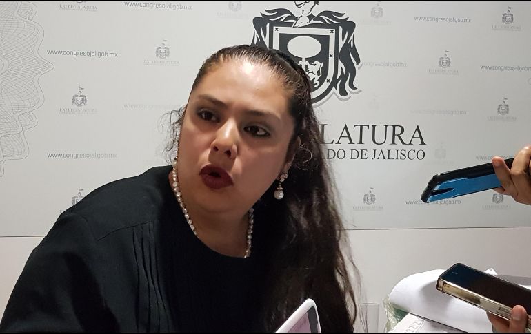 Perla Ávila indicó que en lo que se soluciona el problema del pozo, se debe de abastecer de líquido a la población. EL INFORMADOR / R. Rivas