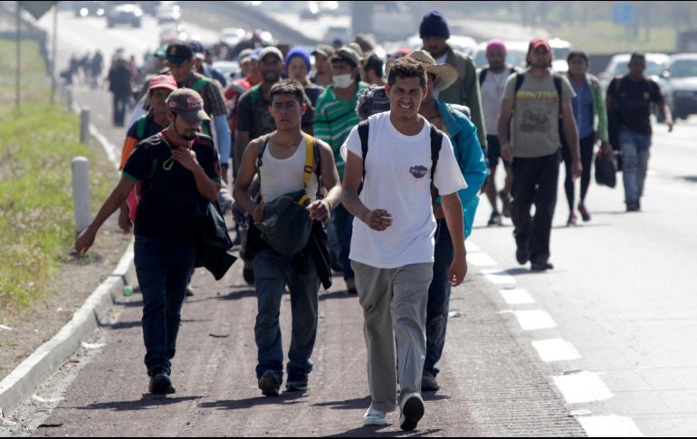Los indocumentados señalaron que esperarán a otros contingentes para después emprender juntos el viaje hacia Estados Unidos. NTX / C. Pacheco