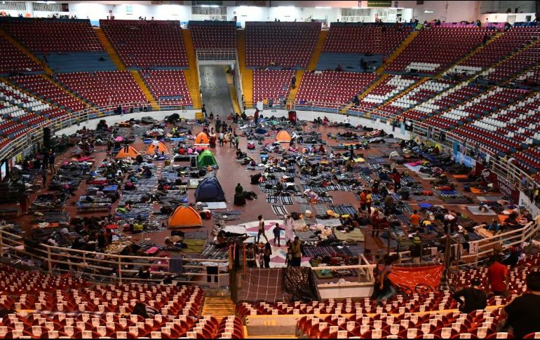 Este martes unos cinco mil migrantes dejaron las instalaciones del foro de las Fiestas de Octubre para continuar con su camino a Ixtlán en Nayarit. NTX/ ESPECIAL