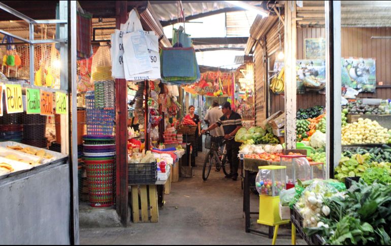 En 26 de las 32 entidades de la República se registró un aumento en el porcentaje de población que no puede adquirir lo mínimo indispensable con sus ingresos. EL INFORMADOR/ARCHIVO