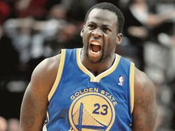 Draymond Green purgó su partido de suspensión ayer, cuando los Warriors enfrentaron a los Hawks de Atlanta. AP