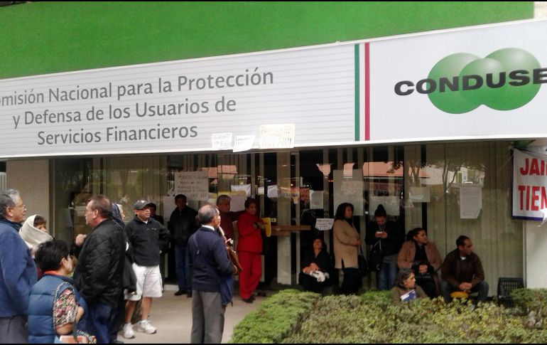 Respecto al nuevo Portal de Quejas Electrónicas de Condusef, estimó que en una primera etapa con la herramienta las reclamaciones hacia la banca habrán de elevarse entre 30 y 40%, es decir, en por lo menos 30 mil nuevas quejas. NTX/ ARCHIVO