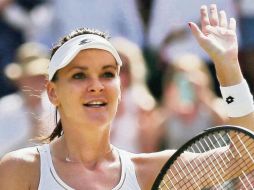 Agnieszka Radwanska afirma que ya no puede competir al máximo nivel. AP