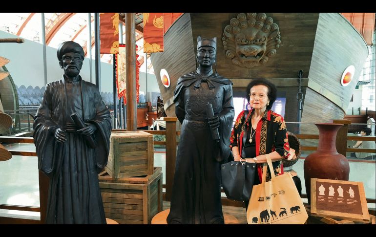 Descubriendo muestras  de arte en el Changi.