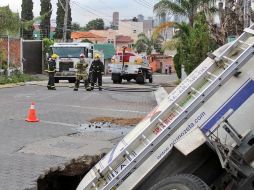 La SCT confirmó que destinará 23 millones de pesos para la reparación de calles, banquetas y vialidades afectadas, pero hasta el momento dichas obras no han comenzado. TWITTER/ @UMPCyBZ