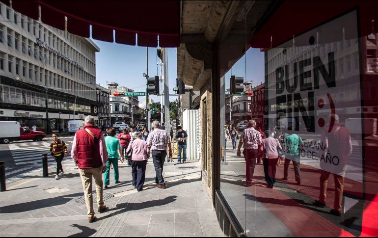 Se busca incrementar la vigilancia a fin de garantizar la seguridad de peatones y conductores que acudan a diferentes puntos a realizar sus compras. EL INFORMADOR / ARCHIVO