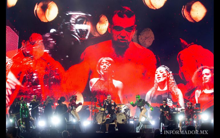 Robbie Williams encendió al público de Guadalajara; hizo un recorrido por toda su discografía. EL INFORMADOR / G. Gallo