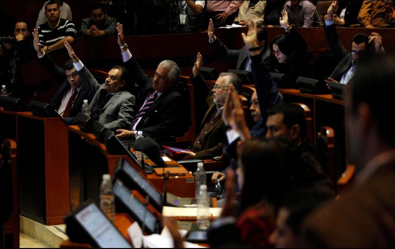 Para romper el círculo vicioso de negociación política del presupuesto, plantean suprimir la etiquetación de recursos y reducir la gestoría que asumen los legisladores. EL INFORMADOR/ARCHIVO