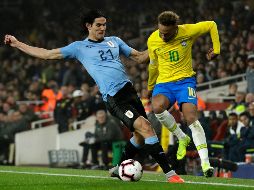 Esta es la primera vez que Suárez y Cavani comparten cancha desde los octavos de final de la Copa del Mundo en Rusia. AP/M. Dunham