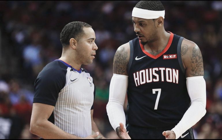 El pasado jueves los Rockets de Houston confirmaron la salida de Carmelo Anthony. AFP