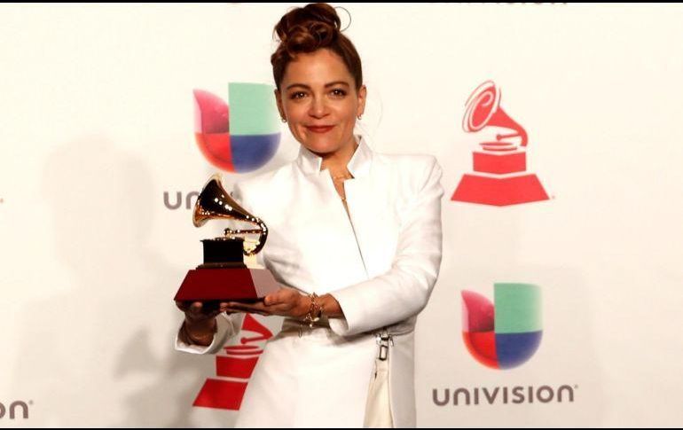 Lafourcade confesó que no sabe qué ocurrirá ahora, pero por el momento es suficiente disfrutar la felicidad que la vida le está dando. EFE/M. Nelson