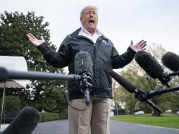 El presidente habla con los medios de comunicación tras conversar con la directora de la CIA, Gina Haspel. EFE/j. Scalzo