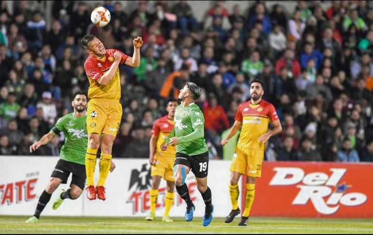 El equipo de Leones Negros hizo un gran esfuerzo en Juárez y tuvo contra la pared a los Bravos, pero un descuido en la zaga terminó por ser definitivo en esta serie. CORTESÍA DE EL DIARIO DE JUÁREZ