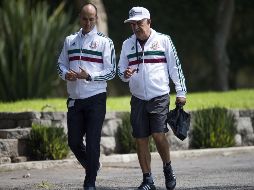 Guillermo Cantú y Ricardo Ferretti se ponen de acuerdo en el Tri. MEXSPORT/J. Ramírez