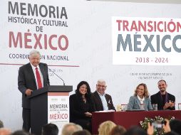 Junto al presidente electo y Gutiérrez Müller, acudieron Carlos Slim, Elena Poniatowska, entre otros. NTX / Cortesía