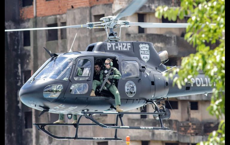 El líder de la banda criminal brasileña Comando Vermelho, Marcelo Pinheiro (2 d), alias 
