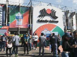 El Estadio Azteca recibirá por cuarta ocasión un juego de temporada regular de la NFL, y prometieron un terreno de juego en buenas condiciones. MEXSPORT