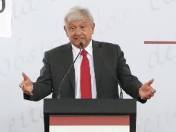 López Obrador dice que en su gobierno se va a apoyar el deporte en todas sus manifestaciones. SUN / B. Fregoso