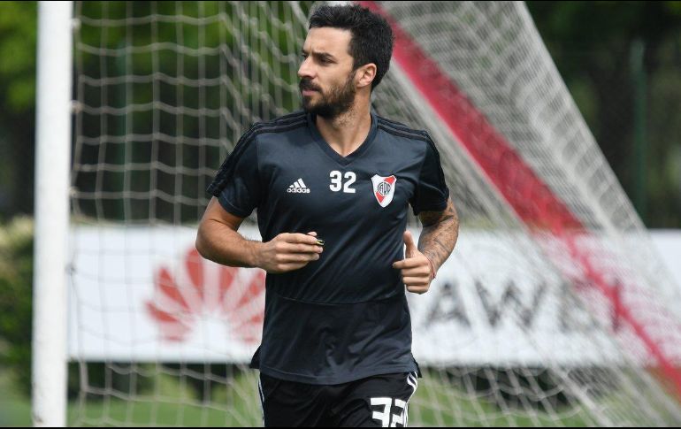 El delantero Ignacio Scocco deja el entrenamiento de este miércoles por molestias. TWITTER / @CARPoficial
